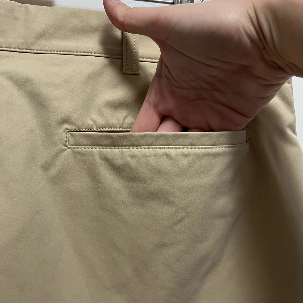 J. Crew 7” Inseam Khaki Shorts Men’s Size 34